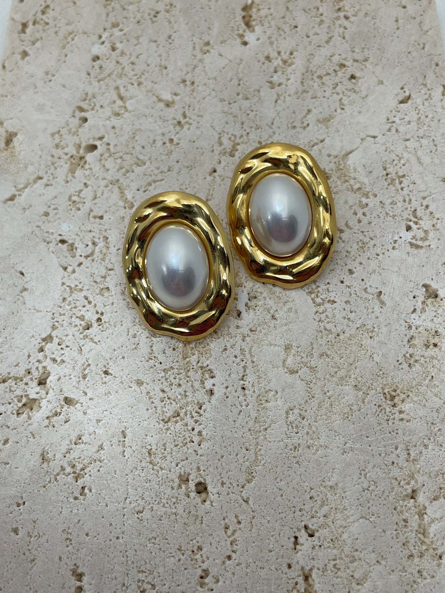 Χρυσά σκουλαρίκια με πέρλα