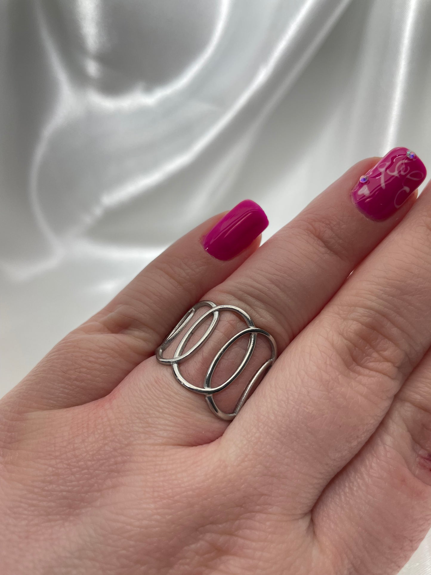 Ασημί δαχτυλίδι με οβάλ γραμμές ανοιχτό