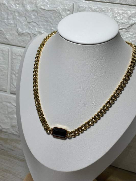 Κολιέ χρυσή αλυσίδα με μαύρο zircon