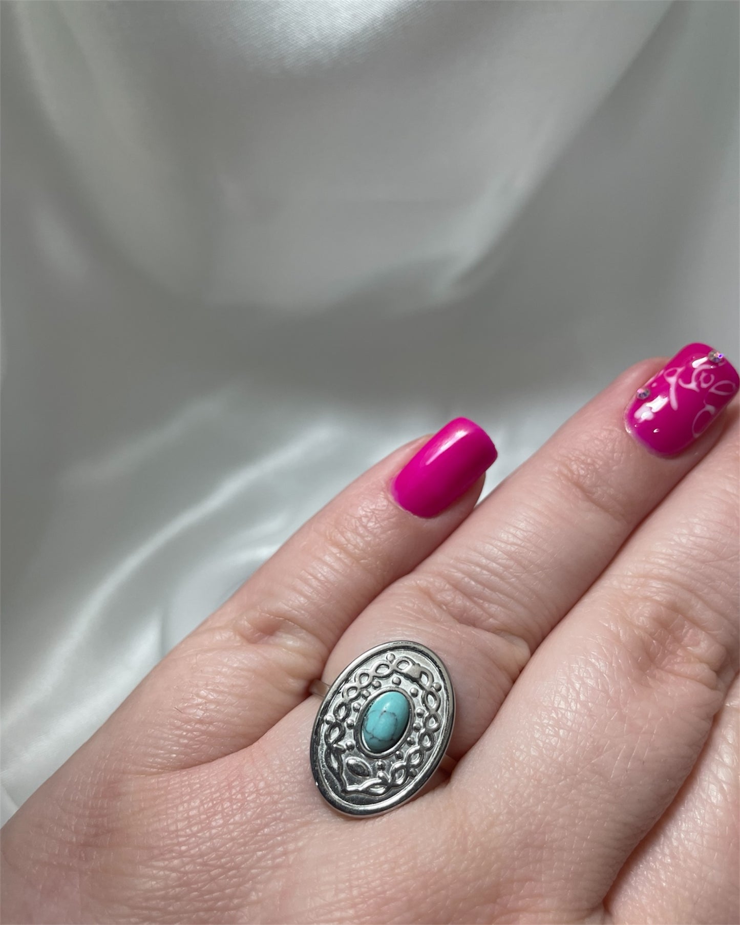 Ασημί δαχτυλίδι οβάλ με πέτρα χαολίτη