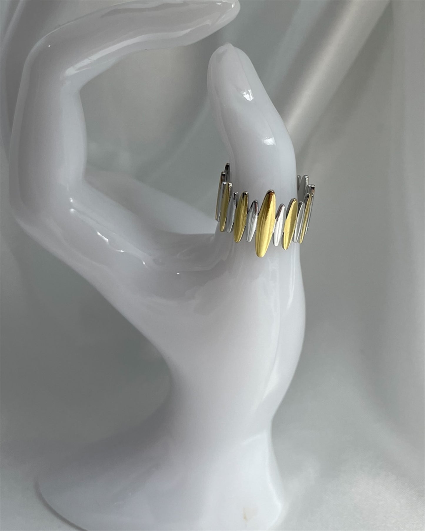 Δίχρωμο δαχτυλίδι οβάλ μπάρες