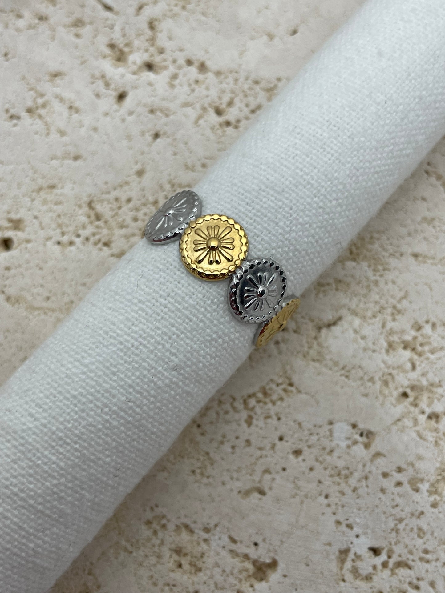 Δαχτυλίδι στρογγυλοί ήλιοι