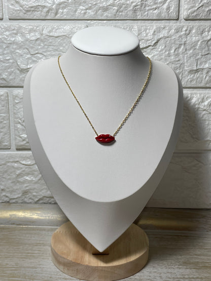 Ατσάλινο κολιέ κόκκινα χείλη