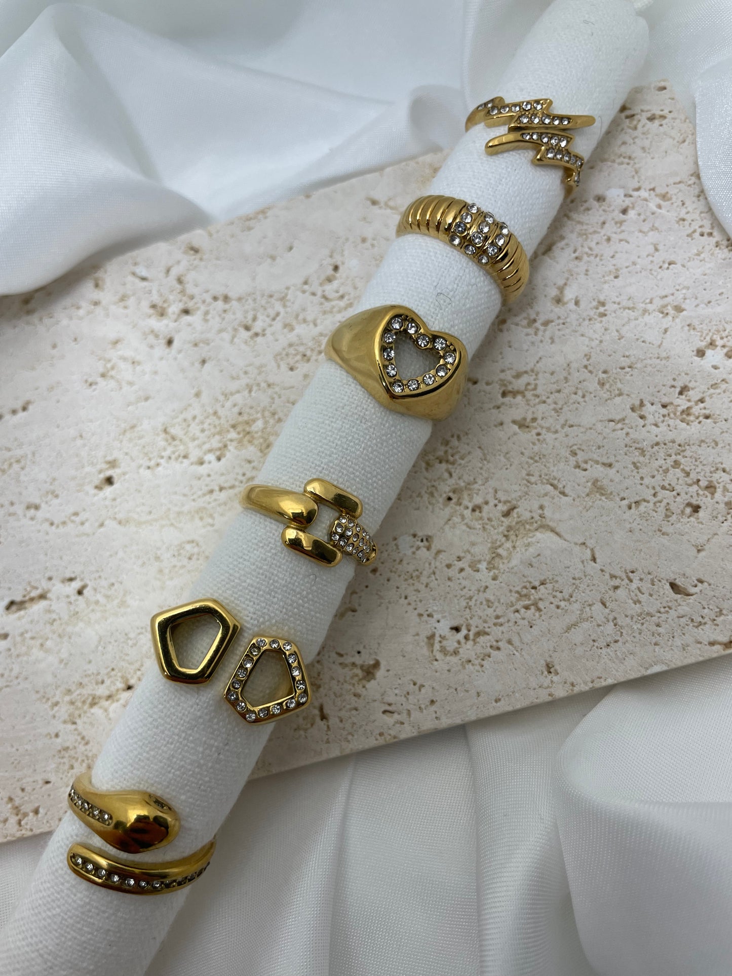 Ατσάλινα χρυσά δαχτυλίδια (Συλλογή 1)