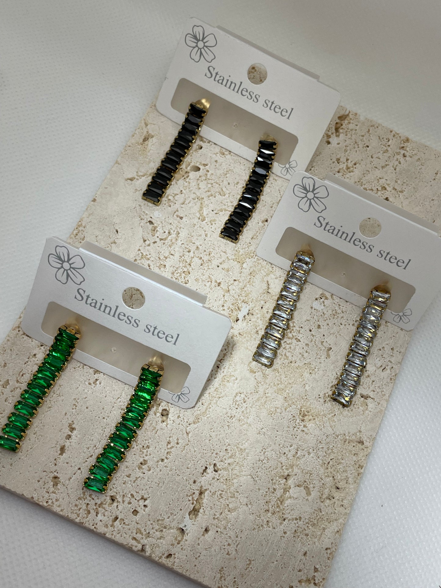 Σκουλαρίκια με μπαγιέτες zircon