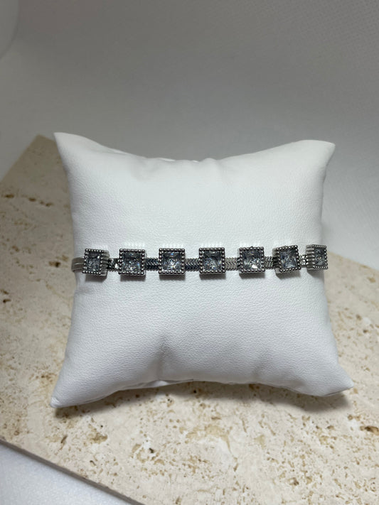 Ασημί βραχιόλι με τετράγωνες πέτρες