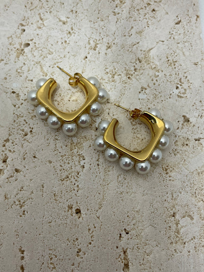 Χρυσοί κρίκοι με πέρλες