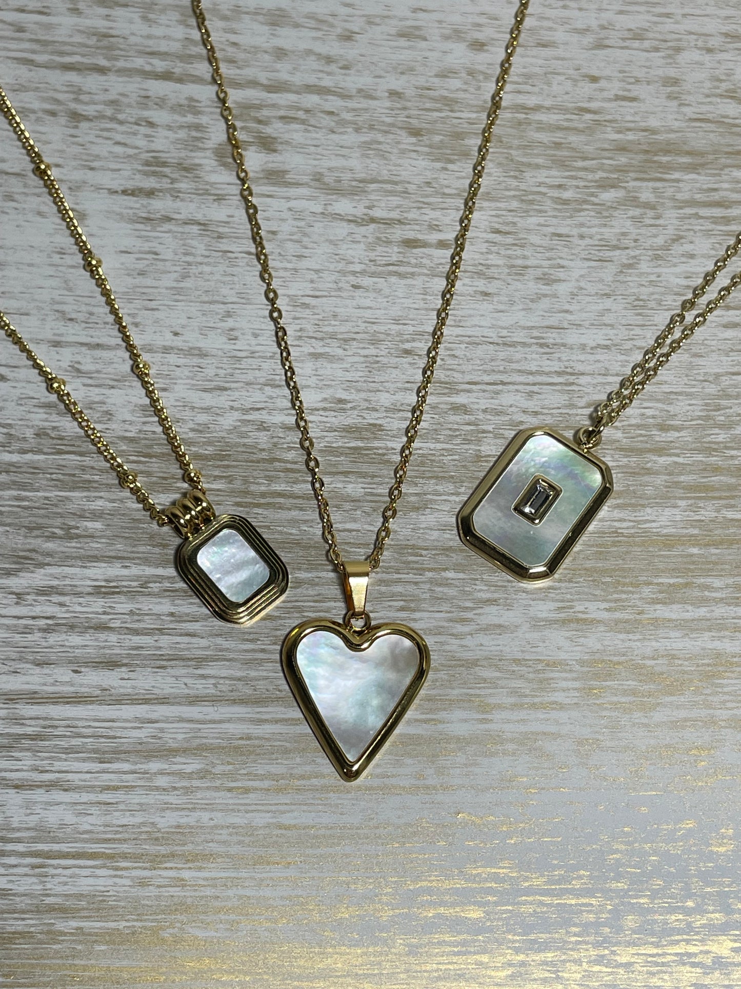 Ατσάλινο κολιέ με ακρυλικό στοιχείο φίλντισι