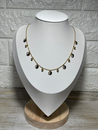 Κολιέ με κρεμαστά μοτίφ και ζιργκόν