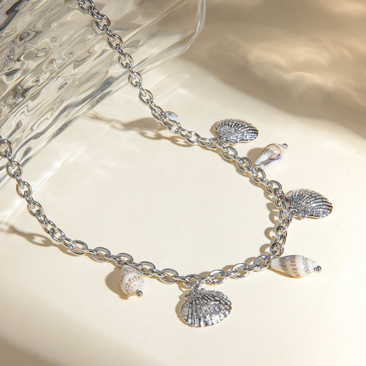 Κολιέ αλυσίδας με κρεμαστά charms